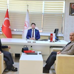 İl Müdürümüz Sayın Emine BÖÇKÜN, İl Sağlık Müdürü Sayın Miraç ÇAVDAR’ı makamında ziyaret etti. - fotoğraf 1