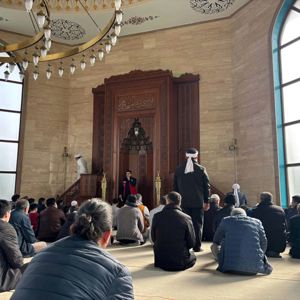 Sosyal Hizmet Merkezlerimiz Tarafından İlimiz Genelindeki Camilerde Cuma Namazı Öncesi Koruyucu ve Önleyici Hizmetlerimiz Kapsamında Farkındalık Eğitimlerimiz Devam Ediyor - fotoğraf 1