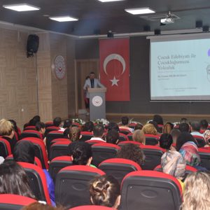 İl Müdürlüğümüzce Ebeveyn Günü Temalı Masal Anlatma Yöntemlerine İlişkin Eğitici Eğitimi Düzenlenmiştir - fotoğraf 3