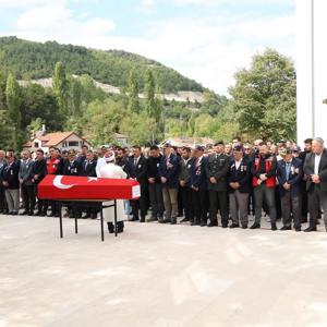 Kıbrıs Gazimiz Hüseyin Akçan'ın Cenaze Merasimine Katılım Sağlanmıştır. - fotoğraf 5