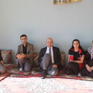 İl Müdürümüz ÜNALAN, Şemdinli’de Şehit Ailelerine Ziyaret - fotoğraf 2