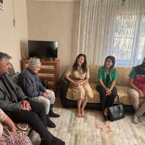 Şehit Ailelerimiz En Kıymetli Emanetimizdir - fotoğraf 1