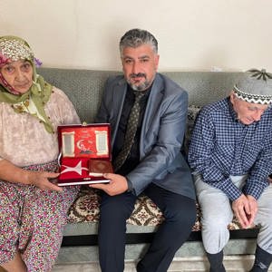 Şehit Ailelerimiz En Kıymetli Emanetimizdir - fotoğraf 2