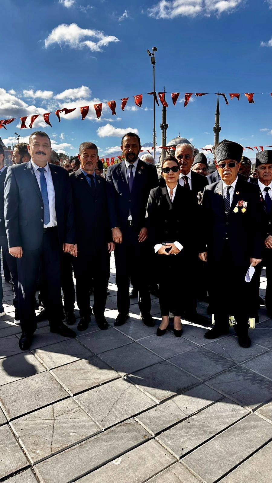 “19 Eylül Gaziler Günü” Münasebetiyle Cumhuriyet Meydanı’nda Düzenlenen Atatürk Anıtı’na Çelenk Sunma Töreni - fotoğraf 4