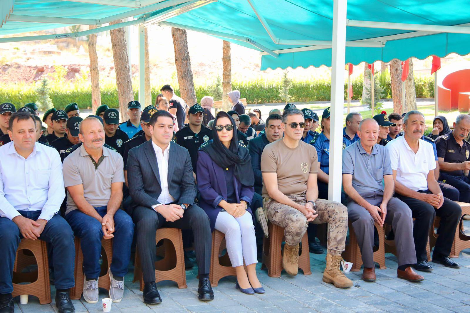 Şehit Polis Memuru Murat AKPINAR için Düzenlenen Mevlit Programı - fotoğraf 1