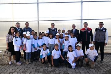 Valimiz Dr. Erdinç Yılmaz ve İl Müdürümüz Tolga Nacar’dan “Lider Çocuk Kampı” Etkinliği