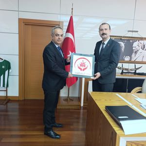 İl Müdürümüz Ömer Faruk ERGÜN, Palu Kaymakamı Fatih ÇEVİK 'i ziyaret ederek yeni görev yerinin  hayırlı olmasını diledi. - fotoğraf 1