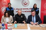 AİLEMLE SERAMİK ATÖLYESİ GERÇEKLEŞTİRİLDİ