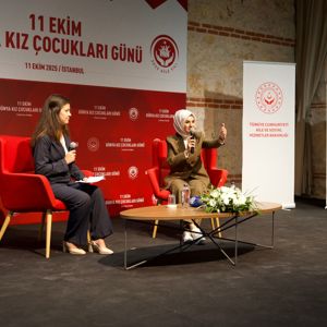 11 Ekim Dünya Kız Çocukları Günü Kapsamında Sayın Bakanımız Mahinur Özdemir Göktaş’ın Katılımlarıyla Gerçekleştirilen Söyleşi ve Atölye Sergisi Ziyareti - fotoğraf 4