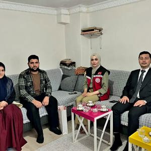 Evlenecek Gençlerin Desteklenmesi Projesi Kapsamında Destek Alan Çiftlerimizi Ziyaret Ederek Sayın Bakanımız Mahinur Özdemir Göktaş'ın Tebriklerini İletiyoruz - fotoğraf 2