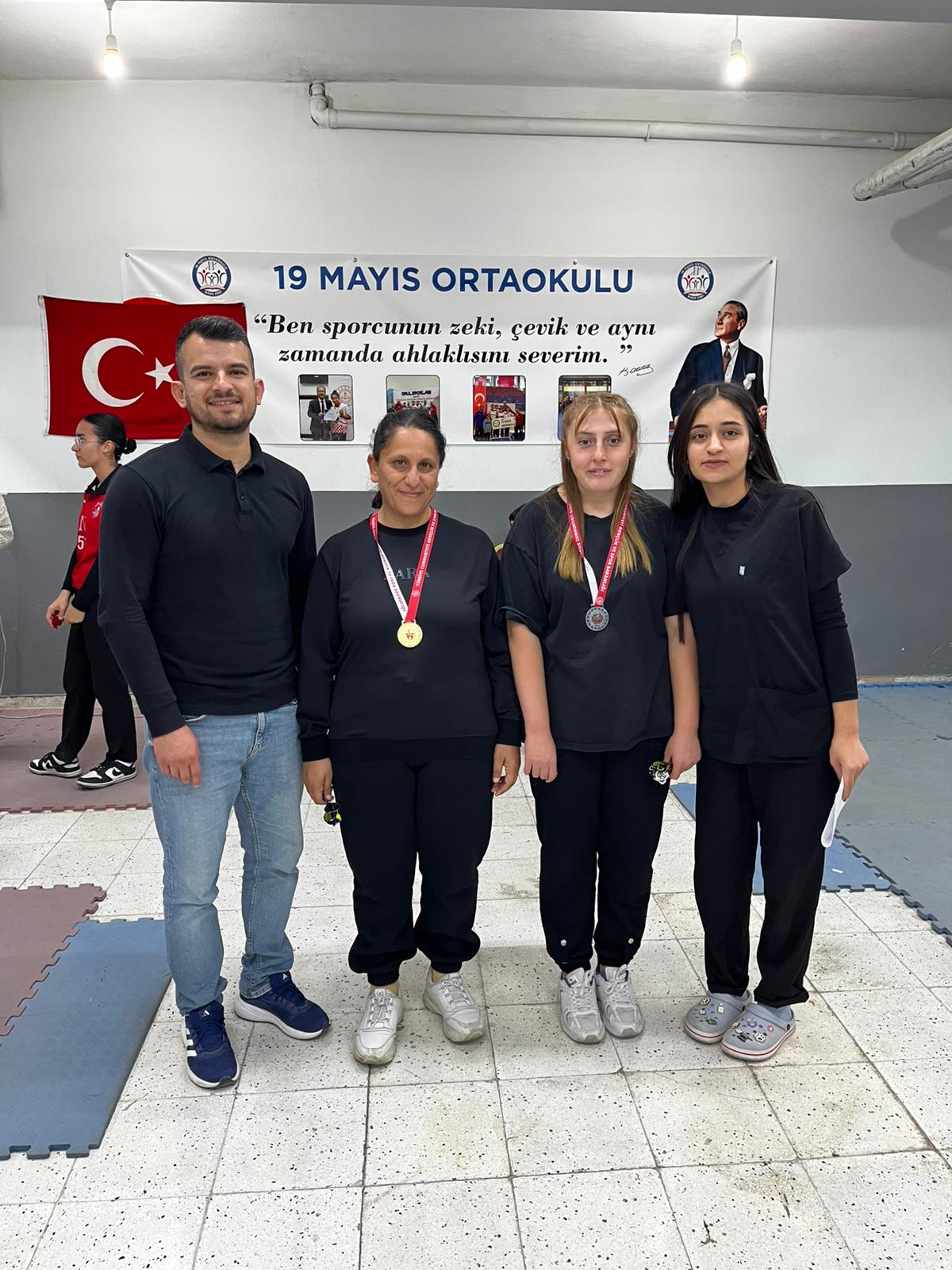 Niğde Engelsiz Yaşam'dan Dartta İl Birinciliği