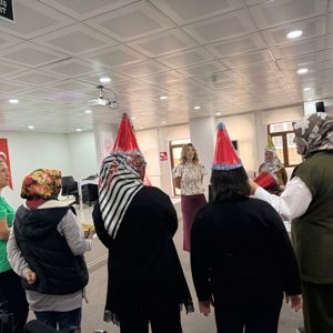 Koruyucu Ailelerle Modüler Aile Eğitimi Grup Çalışmaları Gerçekleştirildi - fotoğraf 1