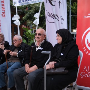Aile Yılı Kapsamında Kuşakları Buluşturan ‘Asırlık Çınarlardan Ömürlük Nasihatler’ Programı Düzenlendi - fotoğraf 9