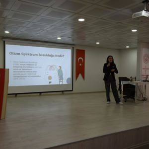 Otizmli Birey Ailelerine Yönelik Danışmanlık Projesi Kapsamında İl Danışmanlarına Eğitim Verildi - fotoğraf 4