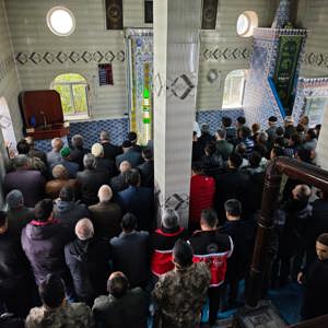 ŞEHİDİMİZ YALÇIN DEMİR'İN KIYMETLİ ANNESİNİN VEFATI DOLAYISIYLA CENAZE MERASİMİNE KATILDIK - fotoğraf 1
