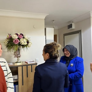İl Müdürümüz Sayın Emine BÖÇKÜN, Kadın ve Demokrasi Derneği (KADEM) Balıkesir Şubesine ziyaret gerçekleştirdi - fotoğraf 2