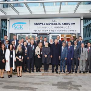 Cumhurbaşkanı Erdoğan ve Bakan Selçuk, Sosyal Güvenlik Merkezleri Toplu Açılış Töreni’ne Katıldı - fotoğraf 5