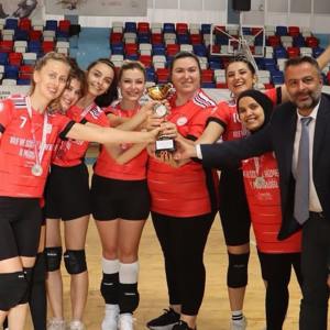 Kadın Voleybol Takımımız İlimizi Karadeniz Bölge Şampiyonasında Temsil Etmeye Hak Kazandı. - fotoğraf 4