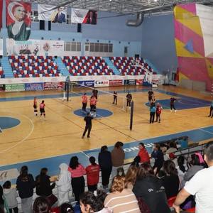 Kadın Voleybol Takımımız İlimizi Karadeniz Bölge Şampiyonasında Temsil Etmeye Hak Kazandı. - fotoğraf 13
