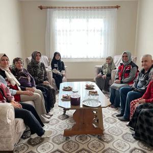 “4 Kuşak-5 Kuşak Bir Arada Yaşayan Aile Ziyareti” Etkinliği Kapsamında 4 Kuşak Beraber Yaşayan TÜRKSEV Ailesine Konuk Olunmuştur.  - fotoğraf 1