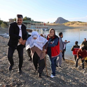 "Bugünden Geçmişe Yolculuk Projesi" ile bu yıl Huzurevi sakinlerimizden Saadet Teyzemizi Tunceli ili Pertek ilçesindeki evine götürdük. - fotoğraf 6