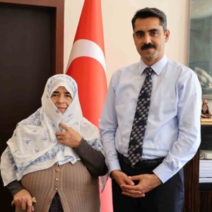 "Bugünden Geçmişe Yolculuk Projesi" ile bu yıl Huzurevi sakinlerimizden Saadet Teyzemizi Tunceli ili Pertek ilçesindeki evine götürdük. - fotoğraf 3
