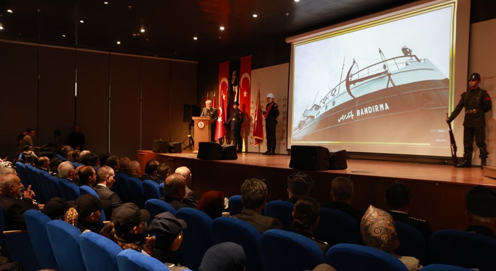 “İstiklale Giden Yolda” Aziz Şehitlerimizi Dualarla Andık