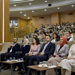İl Müdürümüz Sn. Ömer TURAN, Evlenecek Gençlere Yönelik Destek Programı Kapsamında Düzenlenen Eğitim ve Fidan Dikim Etkinliğine Katıldı - fotoğraf 1