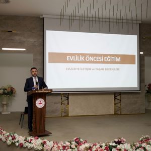 İl Müdürümüz Sn. Ömer TURAN, Evlenecek Gençlere Yönelik Destek Programı Kapsamında Düzenlenen Eğitim ve Fidan Dikim Etkinliğine Katıldı - fotoğraf 2