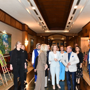 Valimiz Hulusi ŞAHİN’in eşi Gönül Elçimiz Ebru ŞAHİN Hanımefendinin katılımıyla Gönül Elçileri ile Koruyucu Aile farkındalık toplantısı yapıldı - fotoğraf 1