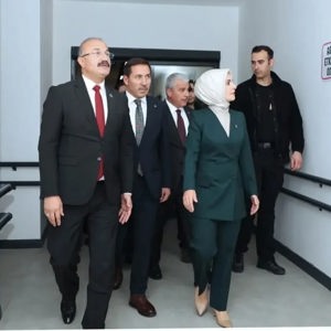 Bakanımız Sayın Mahinur Özdemir Göktaş Karatay Gündüz Bakım Rehabilitasyon ve Aile Danışma Merkezi Müdürlüğü'nü Ziyaret Etti - fotoğraf 2