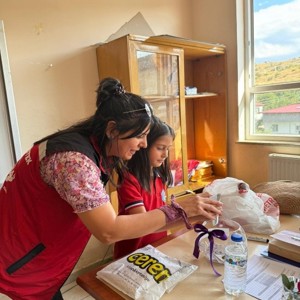 Depremzede Çocuğumuza Doğum Günü Sürprizi - fotoğraf 2