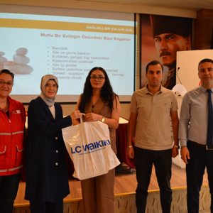 Evlenecek Gençlerin Desteklenmesi Projesi Kapsamında Genç Çiftlerle Eğitim Programında Buluştuk - fotoğraf 4