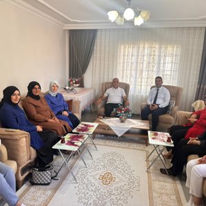 Neslihan Çeber Hanımefendi Nurdağı’ndaki Koruyucu Aileleri Ziyaret Etti - fotoğraf 1