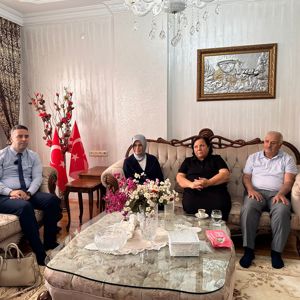 Neslihan Çeber Hanımefendi Şehit ve Gazi Ailelerini Ziyaret Etti - fotoğraf 5