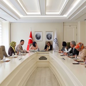 Neslihan Çeber Hanımefendi ve İl Müdürümüz Umut Zeybek, Sosyal Hizmet İş Birliği İçin Gaziantep Büyükşehir Belediye Başkanı Fatma Şahin’i Ziyaret Etti - fotoğraf 2