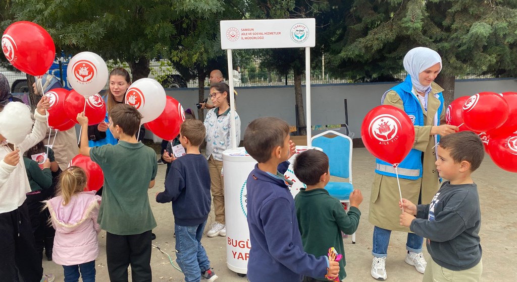 “Biz Geldik” Etkinliğinde Çocuklarla Buluştuk