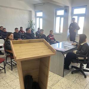 Kadına Yönelik Şiddetle Mücadele ve Görüşme Teknikleri Konulu Eğitim Verildi - fotoğraf 1