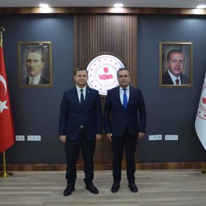  İl Müdürümüz Vefa Akdoğan, Tatvan Kaymakamımız Sayın Yiğit Yaşar Demirer'e hayırlı olsun ziyaretinde bulundu - fotoğraf 1