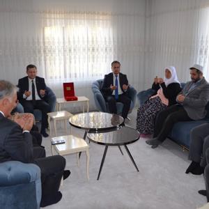 Tatvan Kaymakamımız Sayın Yiğit Yaşar Demirer ve İl Müdürümüz Vefa Akdoğan, Şehidimiz Ethem Akkaya’nın ailesini ziyaret ettiler - fotoğraf 2
