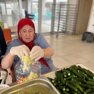 Fatsa Huzurevimizde Geleneksel Turşu Kurma Etkinliği Gerçekleştirildi  - fotoğraf 4