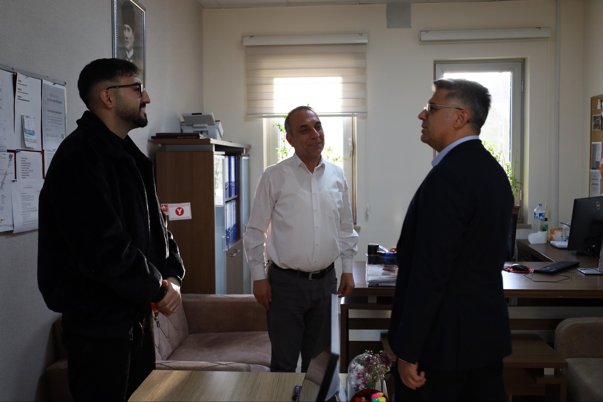 İl Müdürümüz Özgür Kırmızıtaş, Şiddet Önleme ve İzleme Merkezi'ni (ŞÖNİM) ziyaret etti.