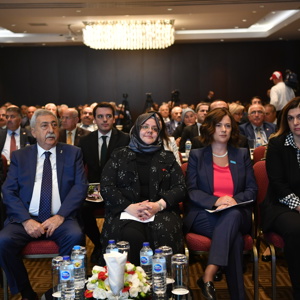 Bakanımız Selçuk, Tesk ve Unıcef İşbirliğinde Hayata Geçirilen "Çocuk Hakları Ve İş İlkeleri Programı"nın Tanıtım Toplantısına Katıldı - fotoğraf 1