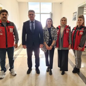 İl Müdürümüz Özgür Kırmızıtaş ve mesai arkadaşlarımız “Kahramanlarla Omuz Omuza Projesi” kapsamında şehit yakınları ve gazilerimizi ziyaret etti. - fotoğraf 1