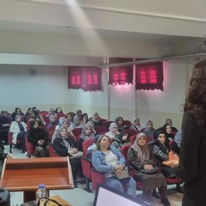 Derince’de Aile İçi İletişim ve Teknoloji Bağımlılığı Eğitimi - fotoğraf 2