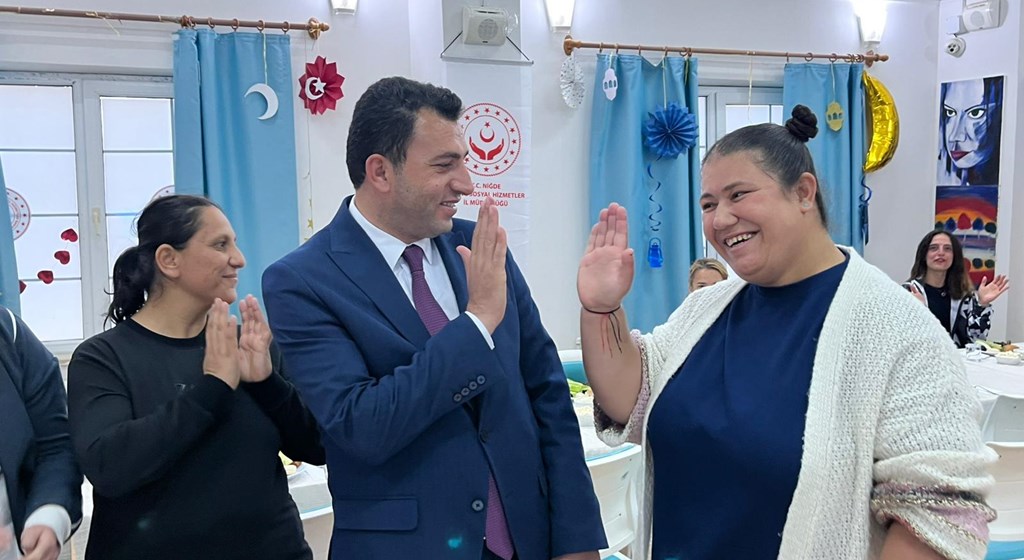 Niğde Engelsiz Yaşam Merkezi Bireylerinden Dart Turnuvasında Derece