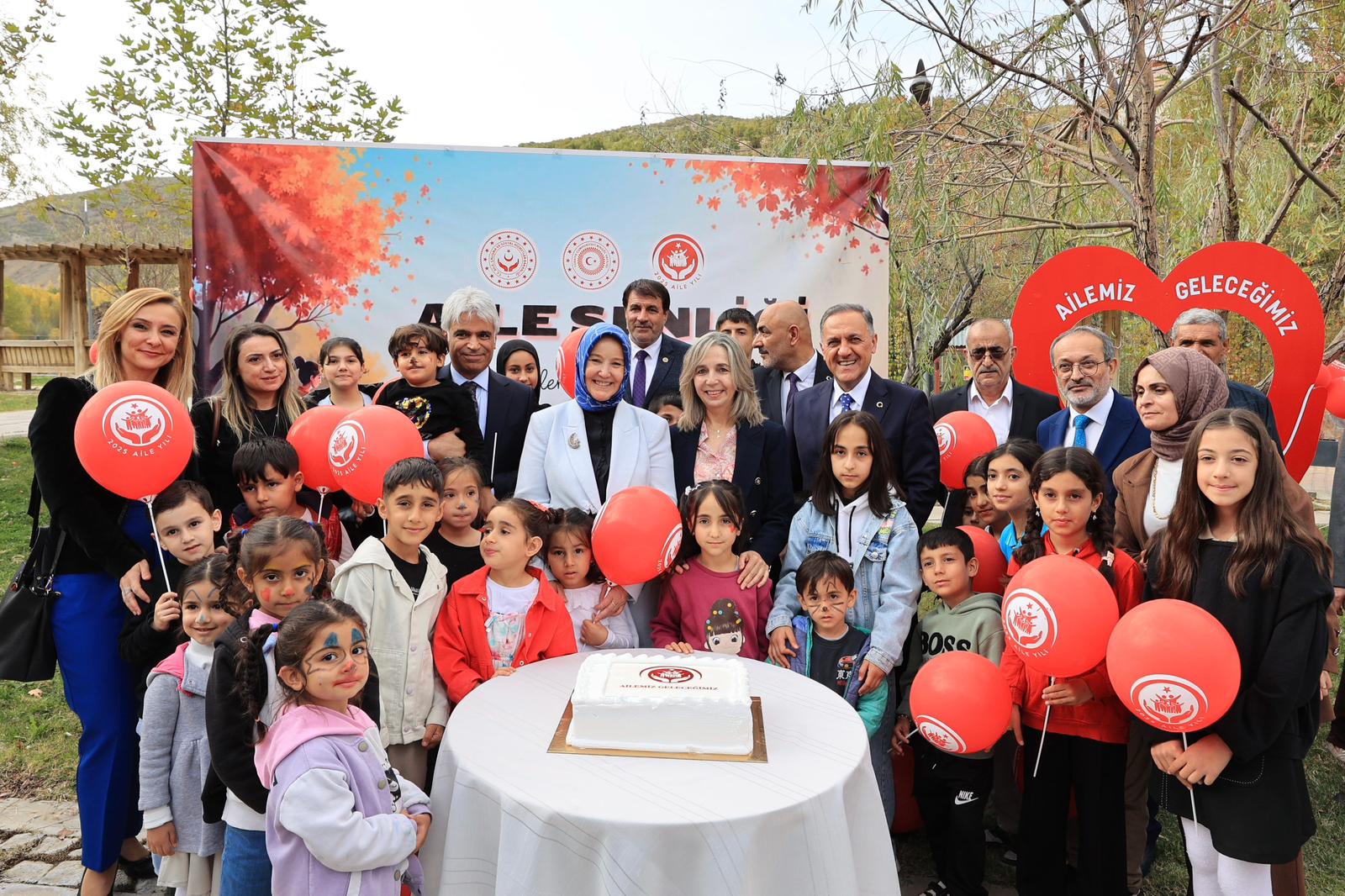 Bingöl’de “Aile Şenliği” Düzenlendi