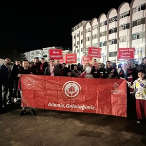 29 Ekim Cumhuriyet Bayramı’nın 102. yılı kutlamaları kapsamında düzenlenen Cumhuriyet Yürüyüşünde, Aile ve Sosyal Hizmetler İl Müdürlüğü ailesi olarak hep birlikte yer aldık. - fotoğraf 1