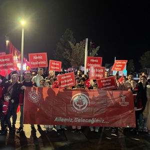 29 Ekim Cumhuriyet Bayramı’nın 102. yılı kutlamaları kapsamında düzenlenen Cumhuriyet Yürüyüşünde, Aile ve Sosyal Hizmetler İl Müdürlüğü ailesi olarak hep birlikte yer aldık. - fotoğraf 3