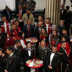 Cumhuriyetimizin 102. Yılında Valiliğimiz Koordinasyonunda Düzenlenen Resepsiyona Katıldık. - fotoğraf 7